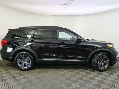 Used 2023 Ford Explorer XLT w/ Equipment Group 202A image 14