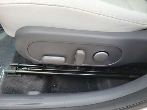 Used 2025 Hyundai Kona SEL FWD image 16