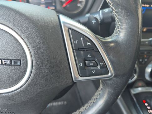 Used 2020 Chevrolet Camaro LT image 19