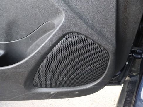 Used 2017 Chevrolet Malibu LT image 16