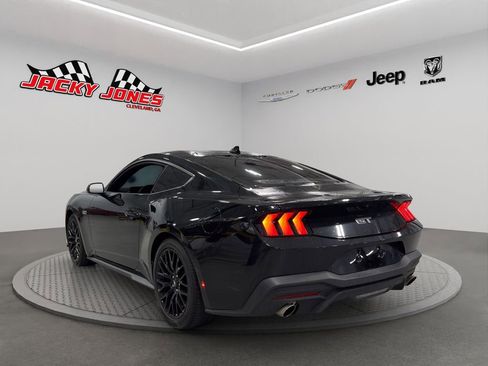 Used 2025 Ford Mustang GT Premium image 7