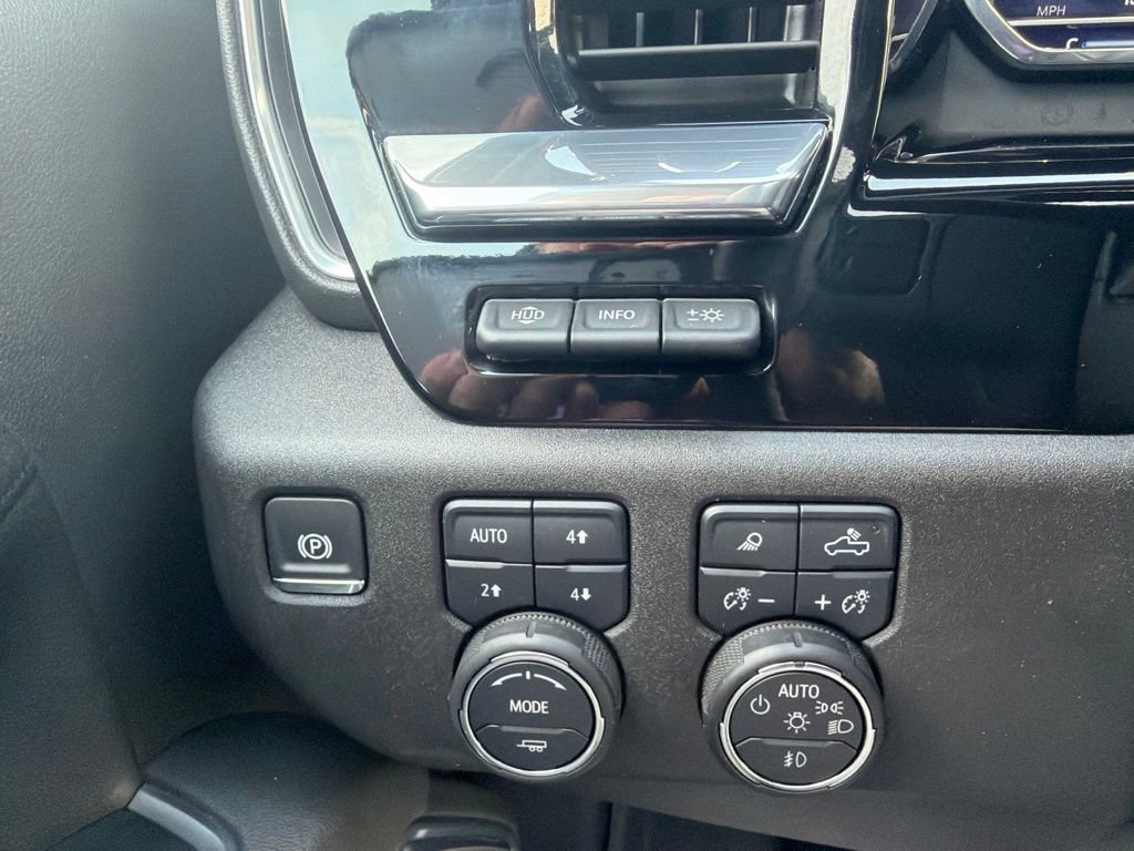 Used 2025 Chevrolet Silverado 2500 High Country w/ Technology Package AWD/4WD image 28