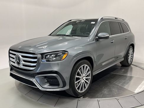 Certified 2025 Mercedes-Benz GLS 450 4MATIC image 4