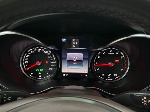 Used 2017 Mercedes-Benz GLC 300 4MATIC image 24