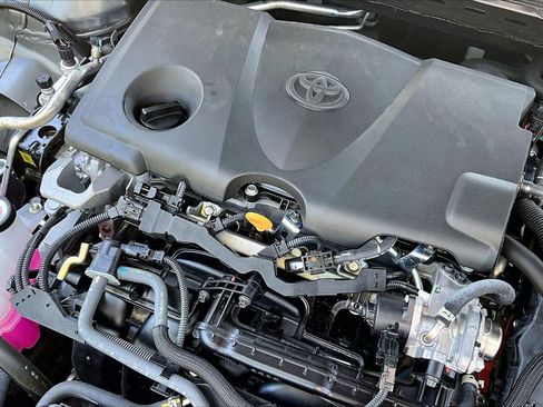 Used 2025 Toyota Camry XSE FWD image 31
