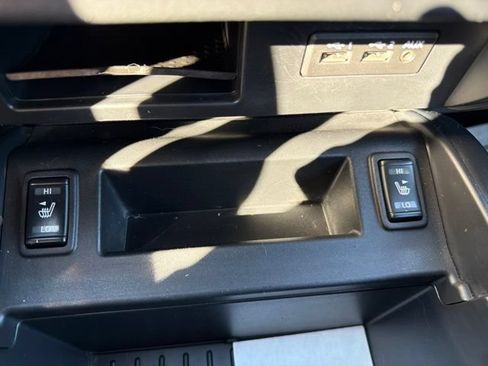 Used 2019 Nissan Titan SV w/ SV Convenience Package AWD/4WD image 14