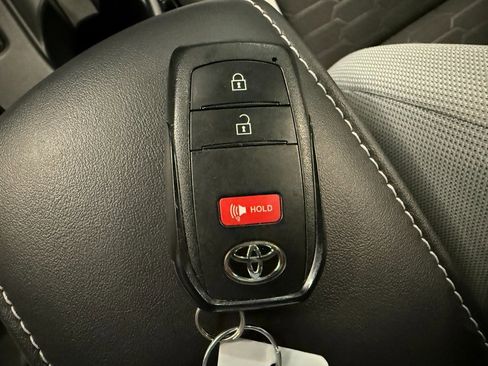 Used 2023 Toyota Corolla SE image 15