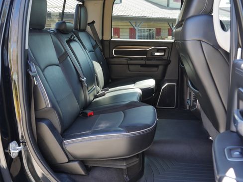 Used 2024 RAM 2500 Laramie image 29