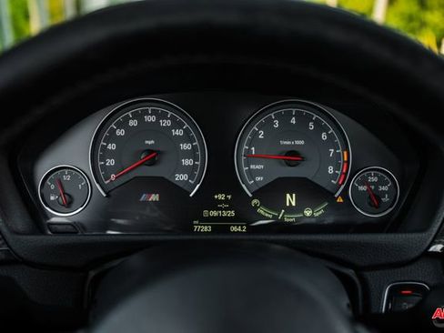 Used 2015 BMW M4 Coupe image 9