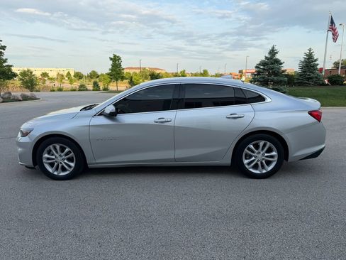Used 2018 Chevrolet Malibu LT FWD image 3