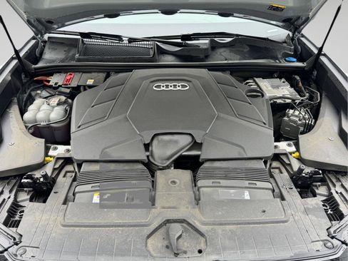Used 2023 Audi Q8 Prestige w/ Prestige Package image 27