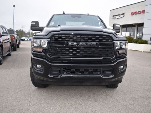 Used 2024 RAM 2500 Big Horn w/ Night Edition image 4