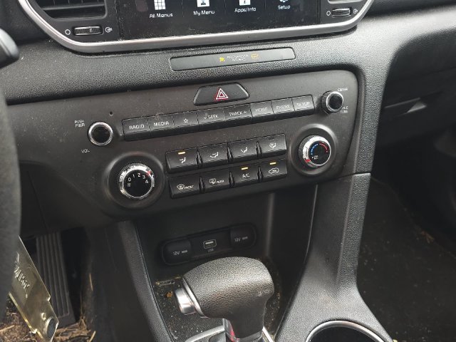 Used 2020 Kia Sportage LX FWD image 20