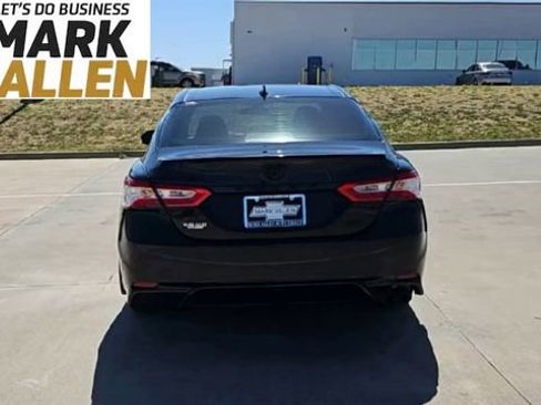 Used 2020 Toyota Camry SE image 7