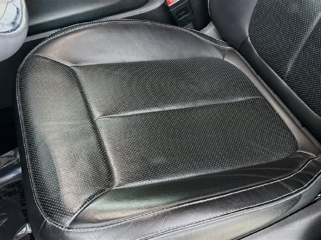 Used 2023 Jeep Grand Cherokee Overland w/ Rear Seat Video Group I AWD/4WD image 18