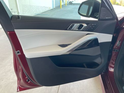 New 2026 BMW X6 xDrive40i w/ Climate Comfort Package image 15