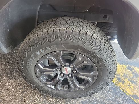 Certified 2024 GMC Canyon Elevation image 15