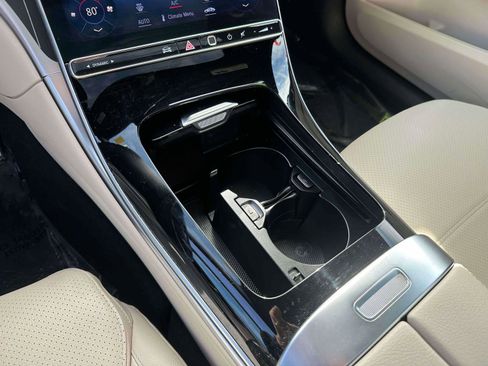 Used 2022 Mercedes-Benz C 300 4MATIC Sedan image 33
