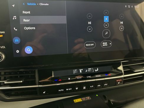 Used 2025 Toyota Sienna XSE image 32