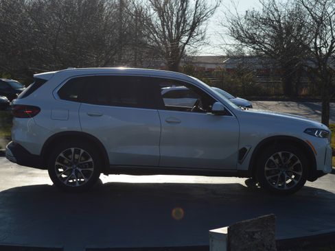 Certified 2025 BMW X5 sDrive40i w/ Premium Package image 12
