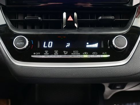 Used 2024 Toyota Corolla LE FWD image 19