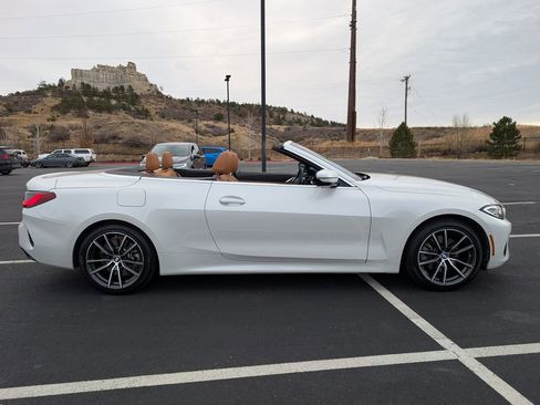 Used 2023 BMW 430i xDrive Convertible w/ Convenience Package image 11