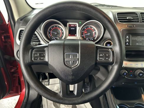 Used 2017 Dodge Journey SE image 14