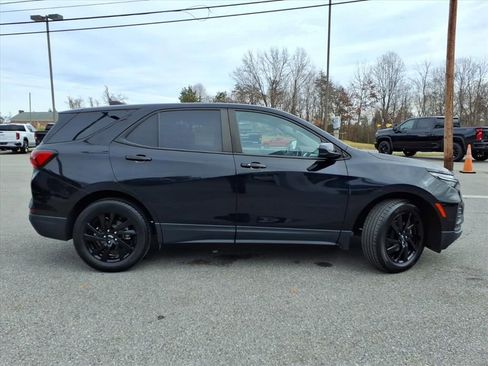 Used 2023 Chevrolet Equinox LS w/ LS Convenience Package image 3