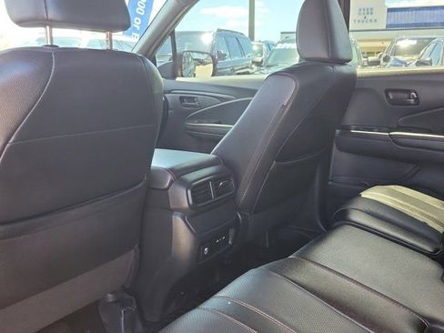 Used 2025 Honda Passport TrailSport image 16