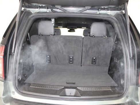 Used 2024 Chevrolet Tahoe Premier image 17