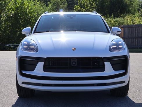 Certified 2026 Porsche Macan AWD/4WD image 12