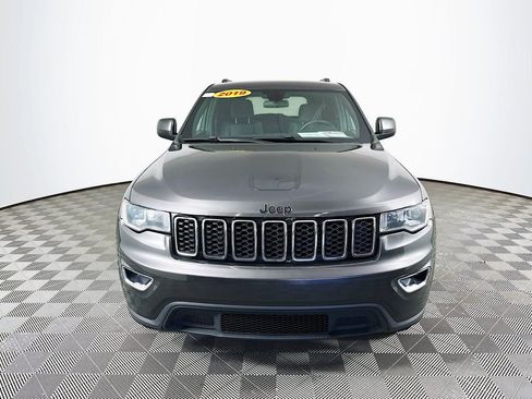 Used 2019 Jeep Grand Cherokee Laredo w/ Security & Convenience Group AWD/4WD image 4