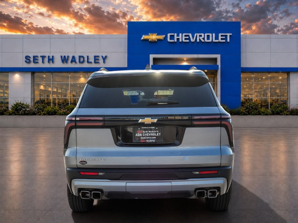 Used 2025 Chevrolet Traverse LT FWD image 6