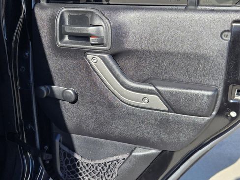 Used 2015 Jeep Wrangler Unlimited Sport w/ Connectivity Group image 23