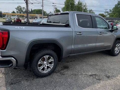 Used 2020 GMC Sierra 1500 SLE w/ SLE Value Package AWD/4WD image 2