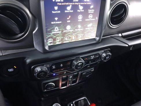 Used 2023 Jeep Wrangler Unlimited w/ Sun & Screen Package AWD/4WD image 16