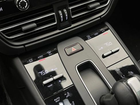 Used 2022 Porsche Macan GTS image 17