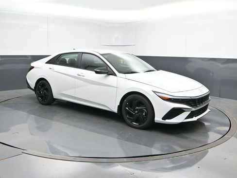 New 2026 Hyundai Elantra Sport image 7