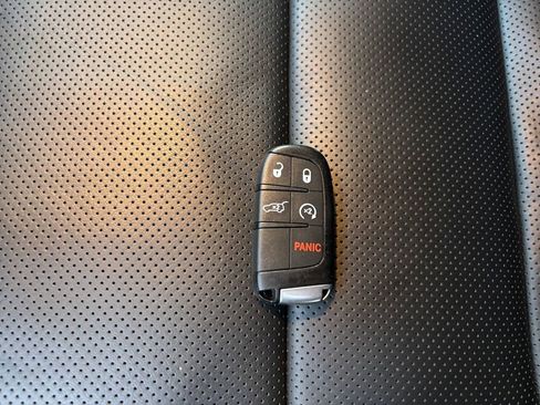 Used 2025 Dodge Durango GT AWD/4WD image 33