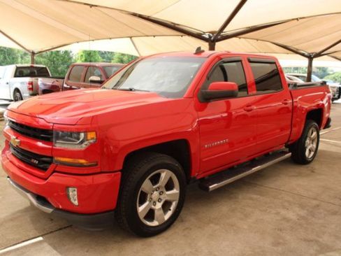 Used 2018 Chevrolet Silverado 1500 LT w/ All Star Edition image 3