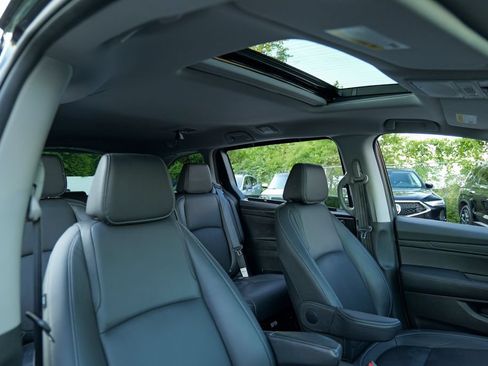 Used 2023 Honda Odyssey EX-L image 38