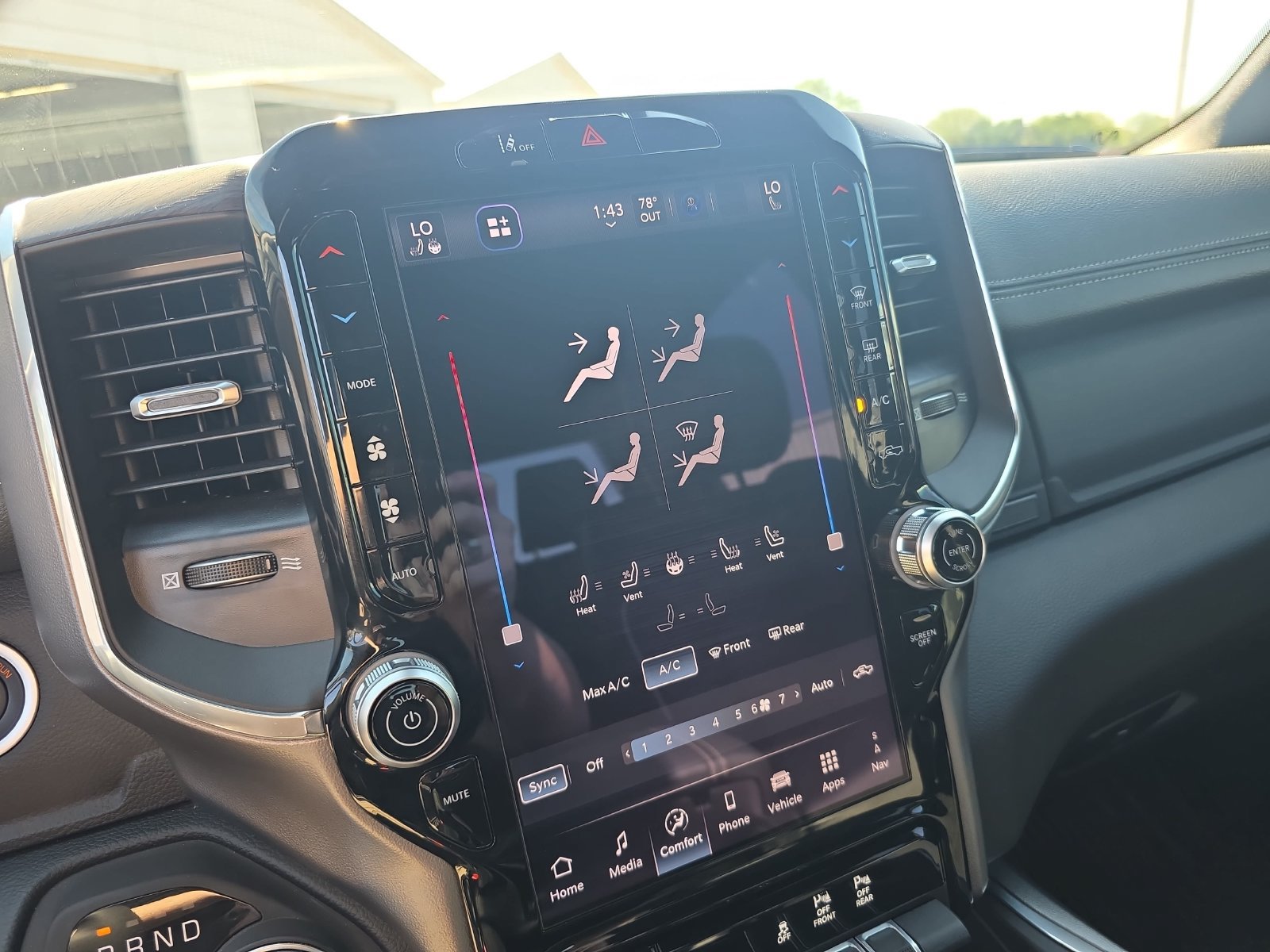Used 2026 RAM 1500 Laramie w/ Night Edition AWD/4WD image 21