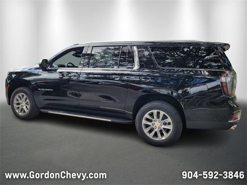 New 2025 Chevrolet Suburban Premier image 3