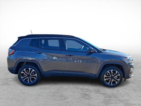 Certified 2023 Jeep Compass Limited image 6