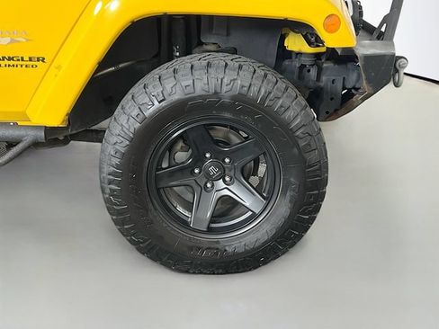 Used 2015 Jeep Wrangler Unlimited Sahara w/ Dual Top Group AWD/4WD image 35