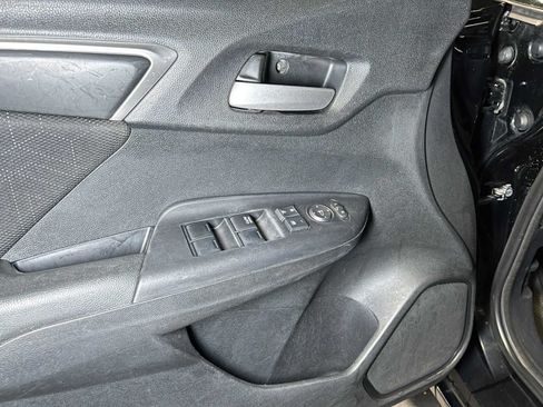Used 2015 Honda Fit EX image 19