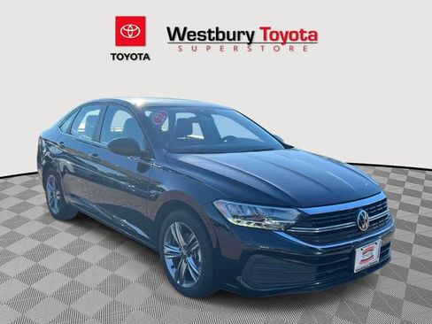 Used 2022 Volkswagen Jetta SE FWD image 1