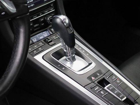 Used 2015 Porsche 911 Carrera image 21