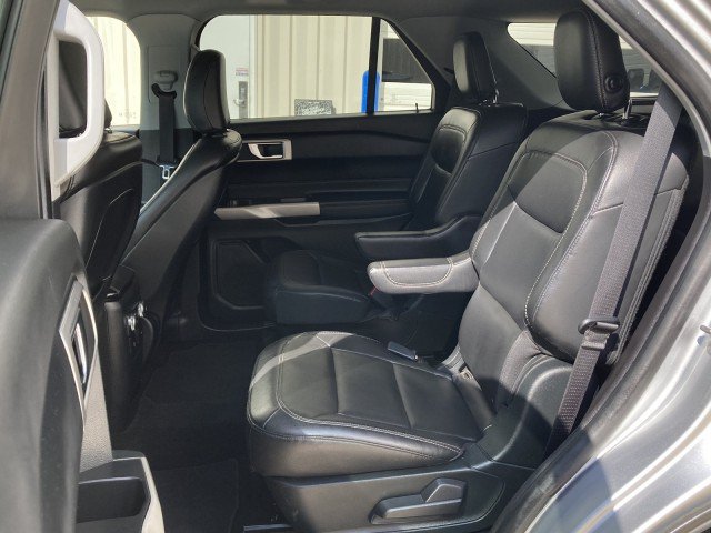 Certified 2020 Ford Explorer XLT w/ Equipment Group 202A AWD/4WD image 14