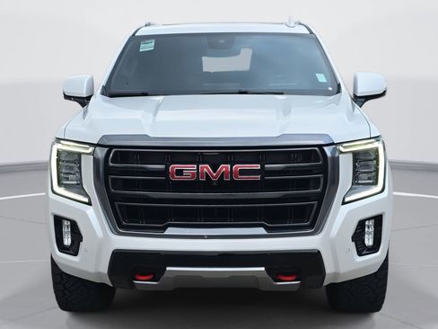 Used 2024 GMC Yukon XL AT4 w/ Technology Package image 2